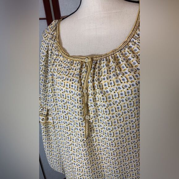 Max Studio Yellow floral Blouse with bubble sleeves - Picture 4 of 10